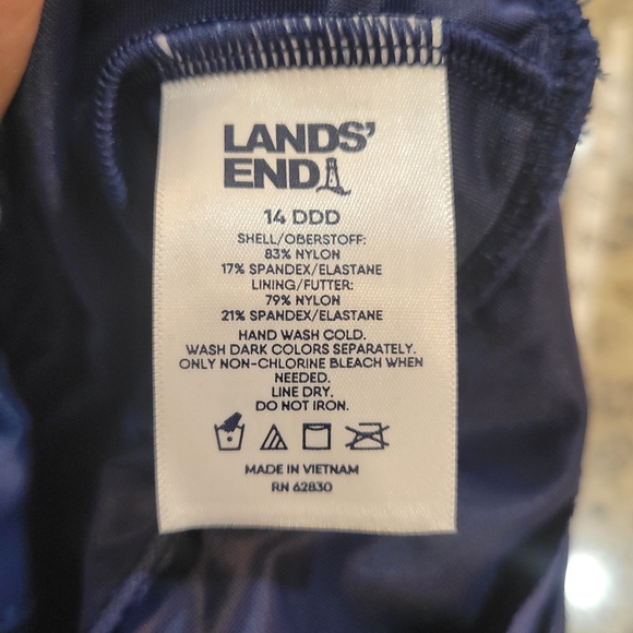 Lands' End Women's Navy Nylon/Spandex Chlorine Resistant Tummy Control Surplice - Picture 9 of 16